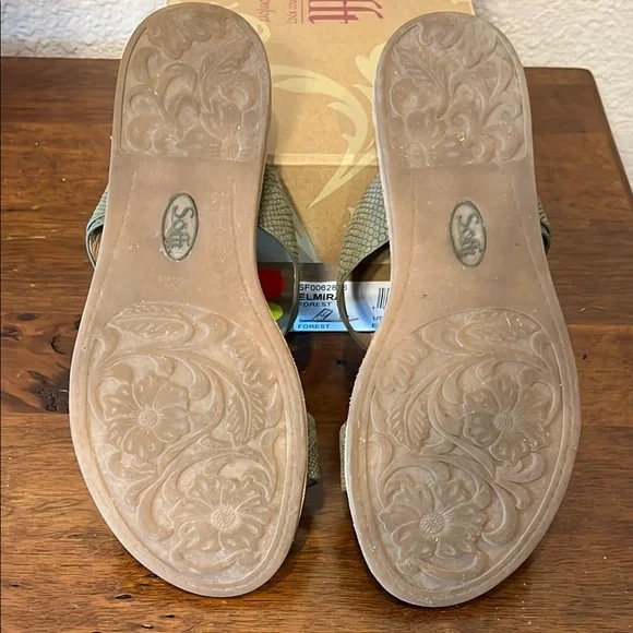 Sofft Olive Green Buckle Sandals - Picture 10 of 13